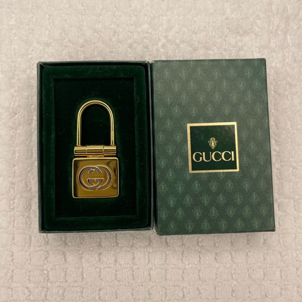 Gucci Gold Key Holder with Padlock Design vintage NWOT